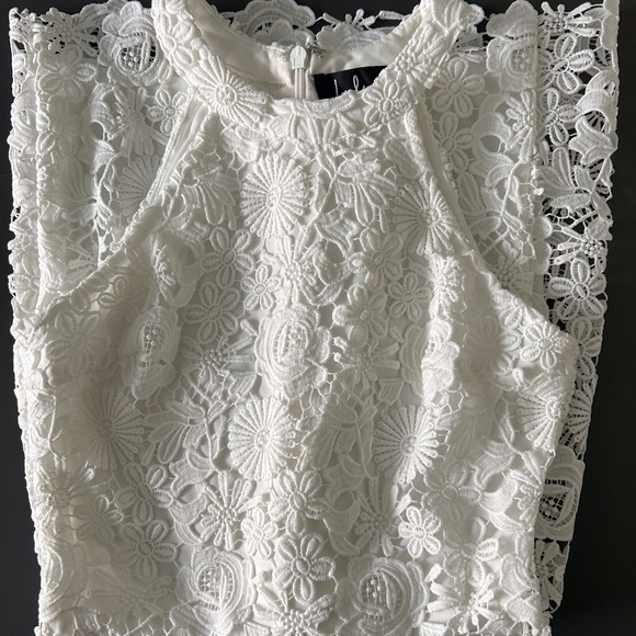 Lulu's White Lace Highneck Formal/Homecoming Dress - Picture 4 of 4
